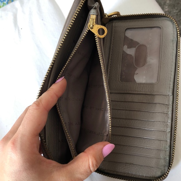 Marc Jacobs Wallet - Picture 5 of 7